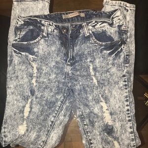 Distressed Skinny Jeans